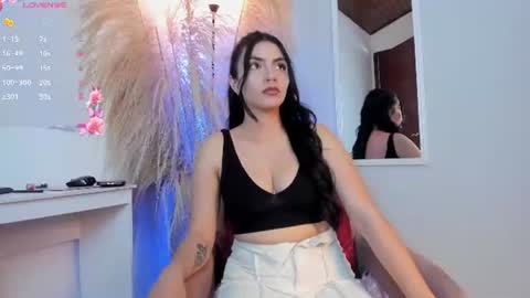 Snapshot of lilit_noir chatting on 06-17-26, 07:15 Lilit Noir online show from 06-17-26, 07:15
