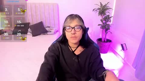 lilith  online show from 05-20-26, 11:16