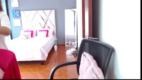 lili online show from 12-16-25, 08:14