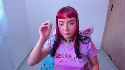 Snapshot of lilith_harmony chatting on 04-23-26, 06:21 goddess of hell20 online show from 04-23-26, 06:21