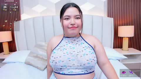 Snapshot of lilith_hills_ chatting on 01-21-25, 01:29 Ashley online show from 01-21-25, 01:29