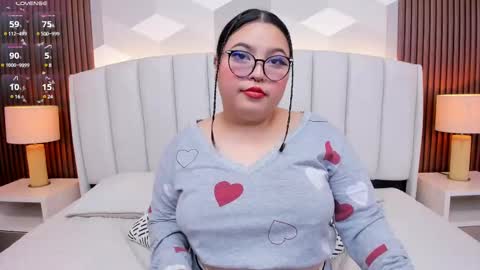 Snapshot of lilith_hills_ chatting on 03-07-25, 02:04 Ashley online show from 03-07-25, 02:04