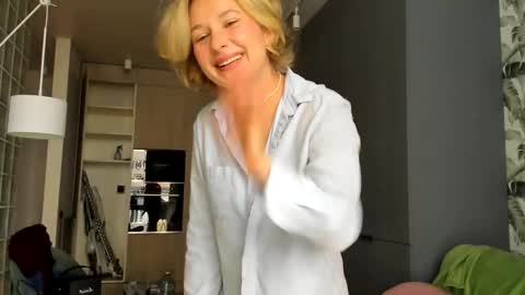 lilith online show from 12-21-25, 11:17