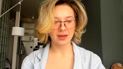 lilith online show from 03-26-26, 12:22