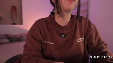 lilith_sage_ online show from 11-04-25, 12:59