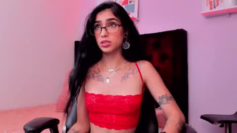 Snapshot of lilithcollins chatting on 09-26-25, 02:54 LILIKTH online show from 09-26-25, 02:54