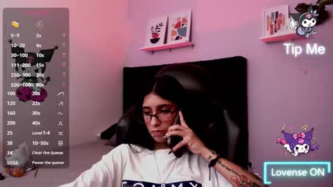 Snapshot of lilithcollins chatting on 10-20-25, 04:07 LILIKTH online show from 10-20-25, 04:07