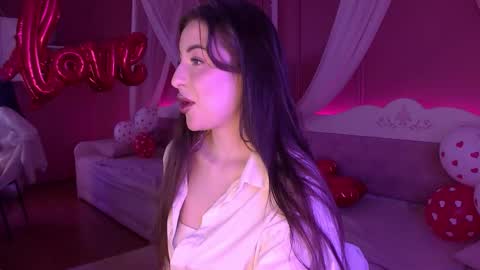 Snapshot of lilithlanne chatting on 02-15-26, 12:25 Lilith online show from 02-15-26, 12:25