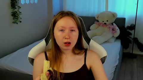  Lili Tiny  GMT2 3-10AM  MonTueWedThuSat online show from 08-04-26, 03:32