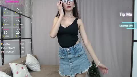 Lillian online show from 01-22-25, 11:45