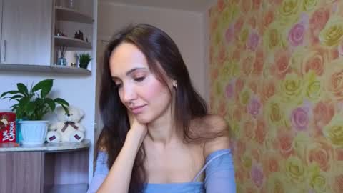 Lillian online show from 11-13-25, 06:12