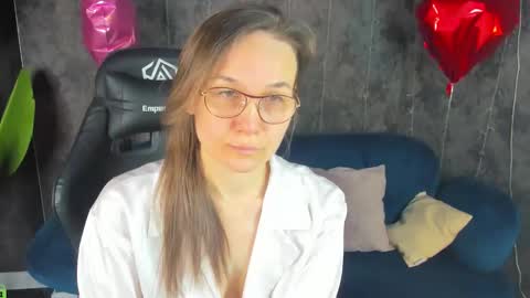 lillian_white1 online show from 03-02-26, 12:57