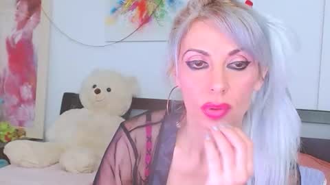 Lara online show from 03-18-26, 07:39