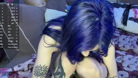 Snapshot of lillianhusk chatting on 05-31-26, 06:09 Amelia online show from 05-31-26, 06:09