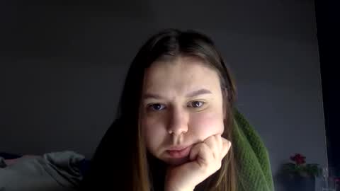Lily online show from 10-13-25, 06:13