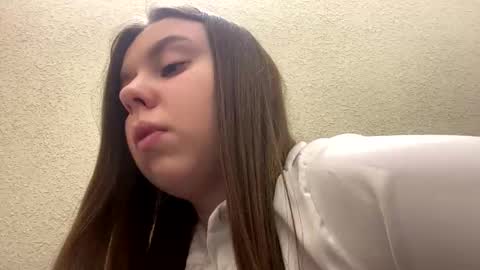 Lily online show from 10-13-25, 06:52