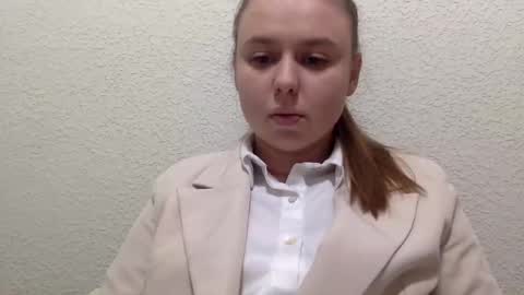 Lily online show from 10-18-25, 11:00