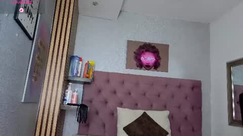 Snapshot of lillie__harper chatting on 06-19-26, 12:20 lillie__harper online show from 06-19-26, 12:20