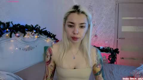 LilliMoore online show from 12-15-25, 12:48