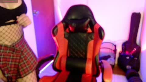 lillith_777 online show from 04-10-26, 07:18