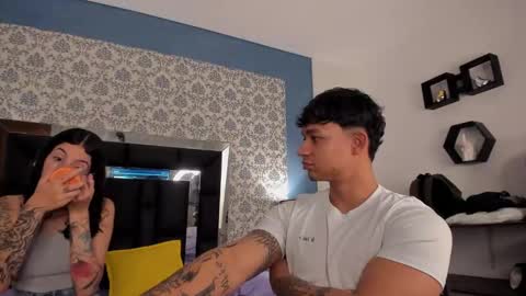 Snapshot of lillith_and_mike chatting on 03-03-25, 02:59 Lillith and Mike online show from 03-03-25, 02:59