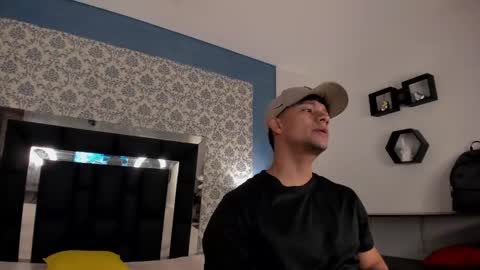 Snapshot of lillith_and_mike chatting on 03-04-25, 02:21 Lillith and Mike online show from 03-04-25, 02:21