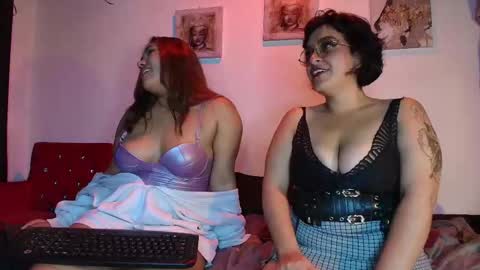 Snapshot of lillithsinclair_nom chatting on 02-20-26, 06:26 lillith online show from 02-20-26, 06:26