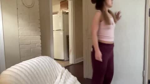 lilly_adams88 online show from 05-28-26, 09:01