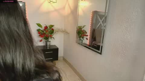 Snapshot of lilly_foxxy chatting on 06-22-26, 11:07 online show from 06-22-26, 11:07