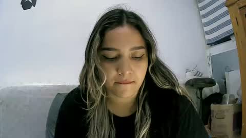 Sey - Lilly  online show from 04-04-26, 01:15