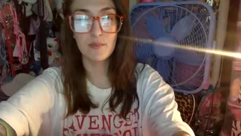 hi guys im back on here 3 online show from 11-05-25, 07:58