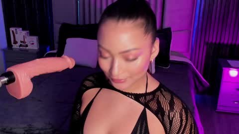 Lilly Ortiz online show from 12-29-24, 01:28