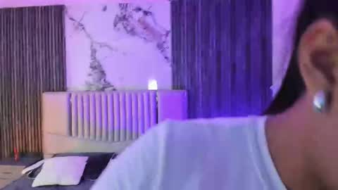 Lilly Ortiz online show from 09-15-25, 07:14