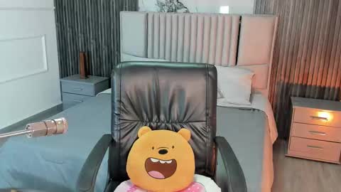 Lilly Ortiz online show from 03-16-26, 07:40