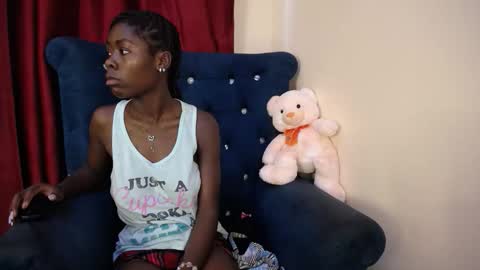 Snapshot of lilmystic_lola chatting on 09-20-25, 08:48 Chelsea online show from 09-20-25, 08:48