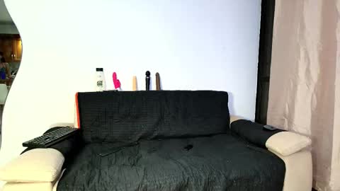 vanessa online show from 12-18-25, 12:06