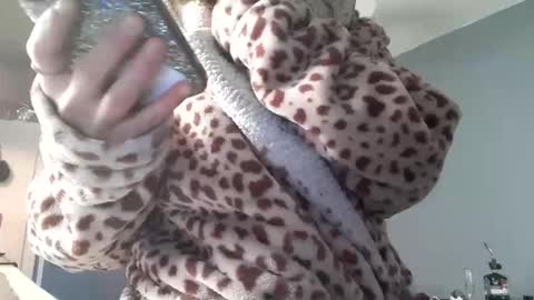 Luna online show from 03-03-26, 04:46