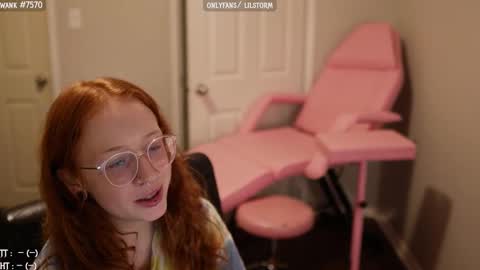 Snapshot of lilst0rm chatting on 01-31-25, 04:14 lil or red online show from 01-31-25, 04:14