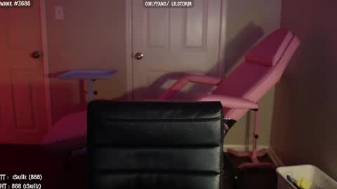 Snapshot of lilst0rm chatting on 02-15-25, 06:33 lil or red online show from 02-15-25, 06:33