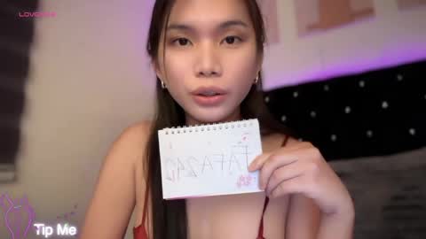 Snapshot of lily_ash chatting on 04-27-26, 06:39 Lily- DONT FORGET TO FOLLOW ME HERE online show from 04-27-26, 06:39