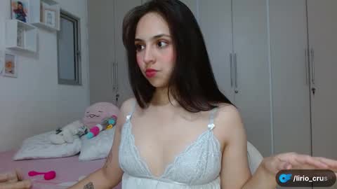Snapshot of lily_crushx chatting on 12-31-24, 07:20 Lirio         online show from 12-31-24, 07:20