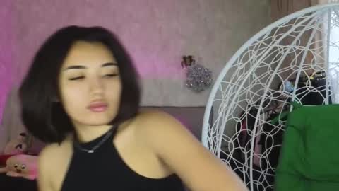 Lily online show from 10-23-25, 07:29