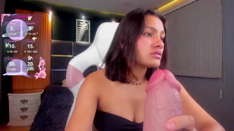 Snapshot of lily_fox1 chatting on 03-12-25, 07:13 Lily online show from 03-12-25, 07:13