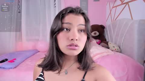 Snapshot of lily_fox1 chatting on 09-19-25, 04:36 Lily online show from 09-19-25, 04:36