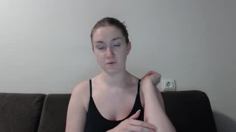 lily_love_x online show from 01-27-25, 11:43