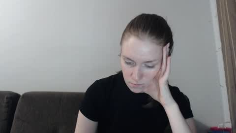 lily_love_x online show from 05-04-26, 11:34