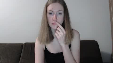 Snapshot of lily_love_x chatting on 07-09-26, 01:09 lily_love_x online show from 07-09-26, 01:09