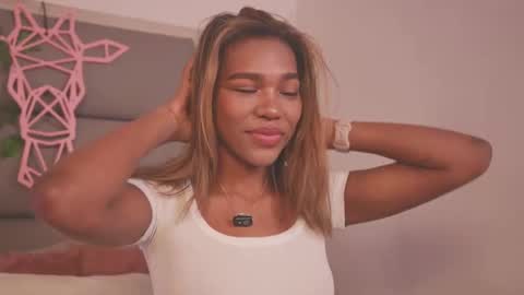 Lily Miiller online show from 12-03-25, 09:35