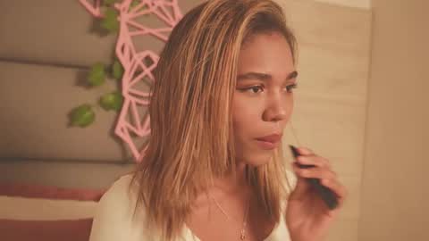 Lily Miiller online show from 12-18-25, 08:37