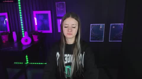 Lily online show from 03-02-25, 08:16